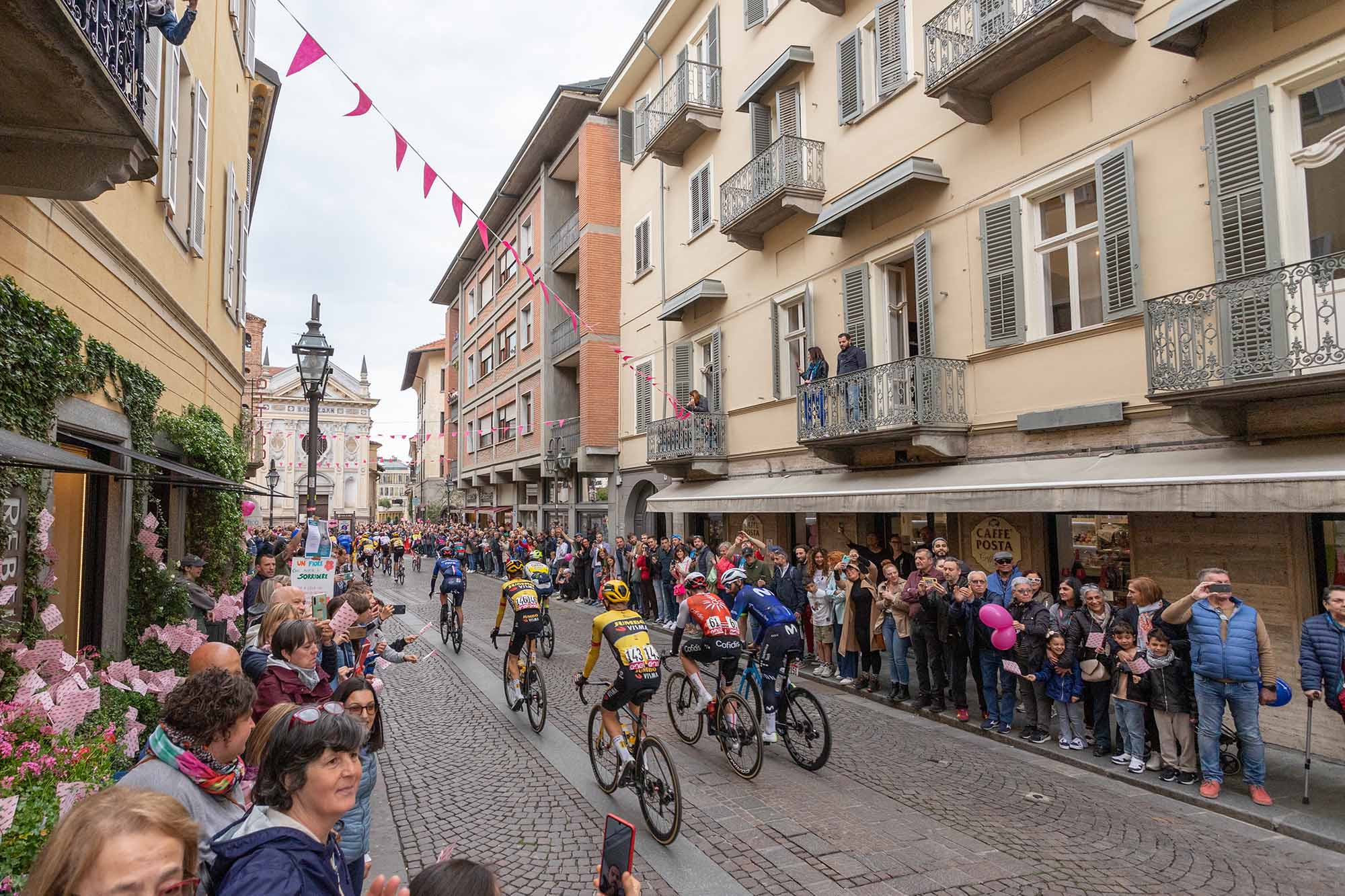Basso Fotografia foto di evento Giro Italia Bra 2023